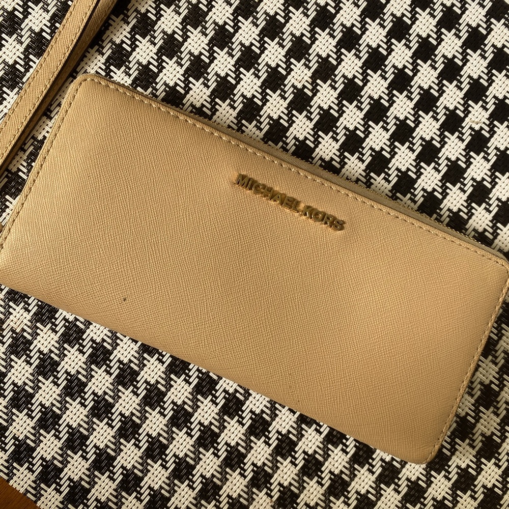 Michael Kors Nude Large Wristlet Wallet